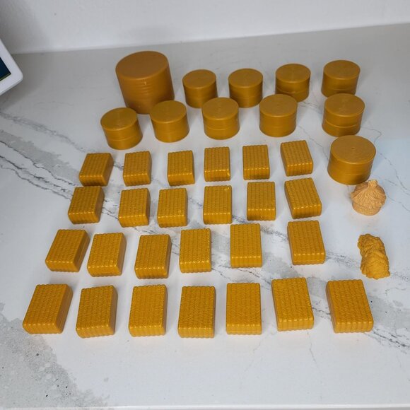 Large lot of pretend play farm playset haybails. Bundle with farm animals. - Picture 5 of 6